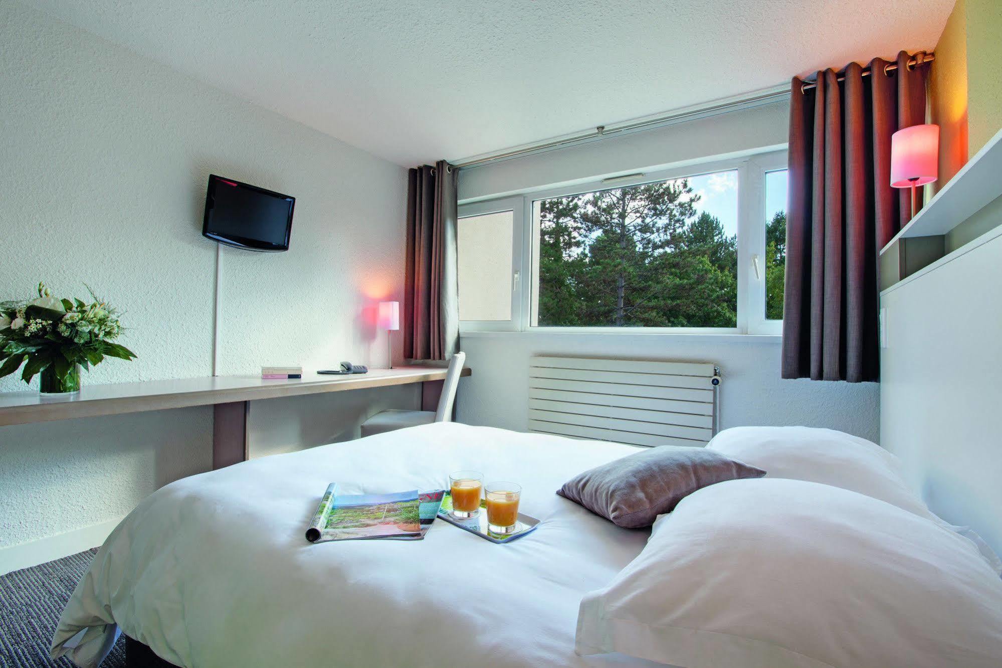 Hotel Belambra Le Normont Dourdan Exterior photo