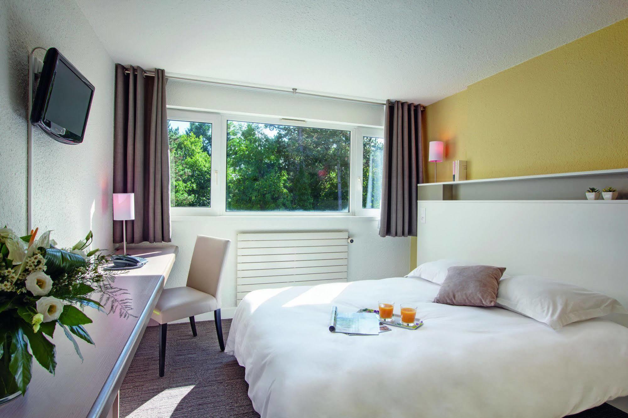 Hotel Belambra Le Normont Dourdan Exterior photo